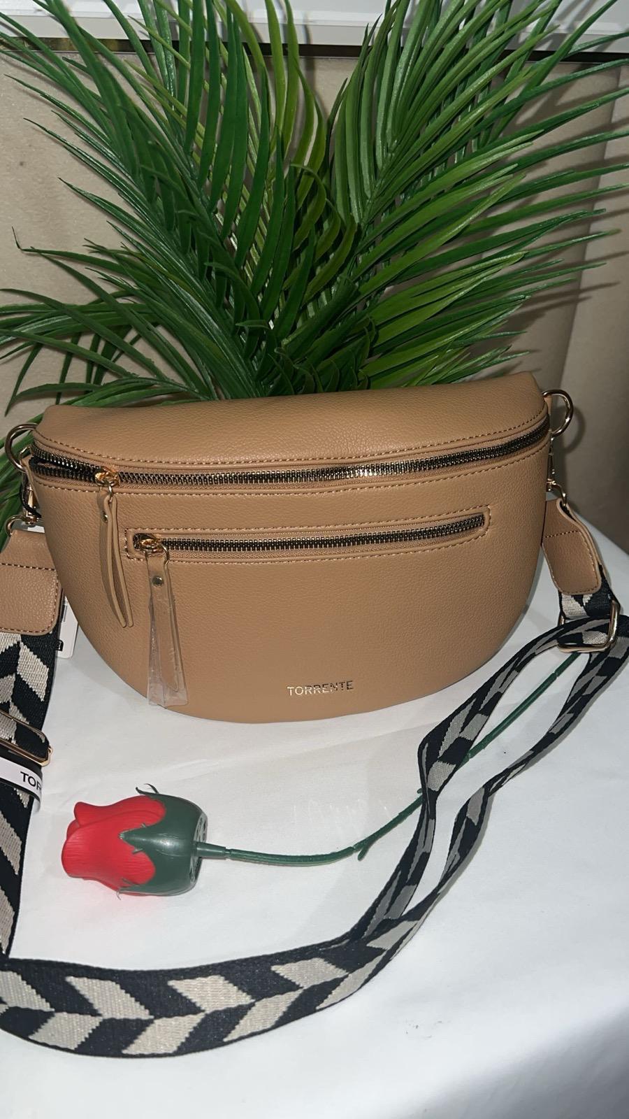 Julie -   Pochette caramel